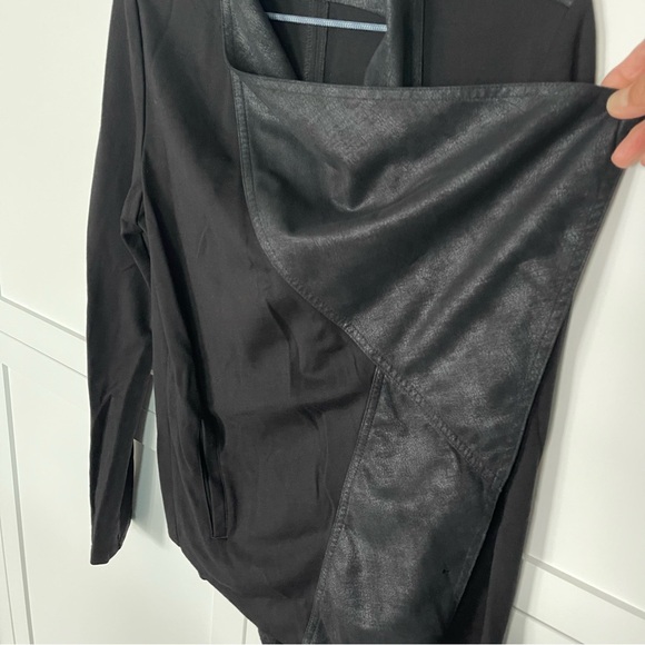 Cabi 529 Owens Waterfall drape faux black jacket - Picture 7 of 10